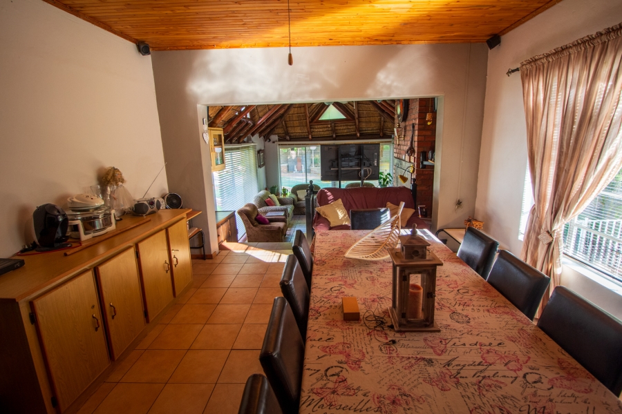 5 Bedroom Property for Sale in Middelpos Northern Cape